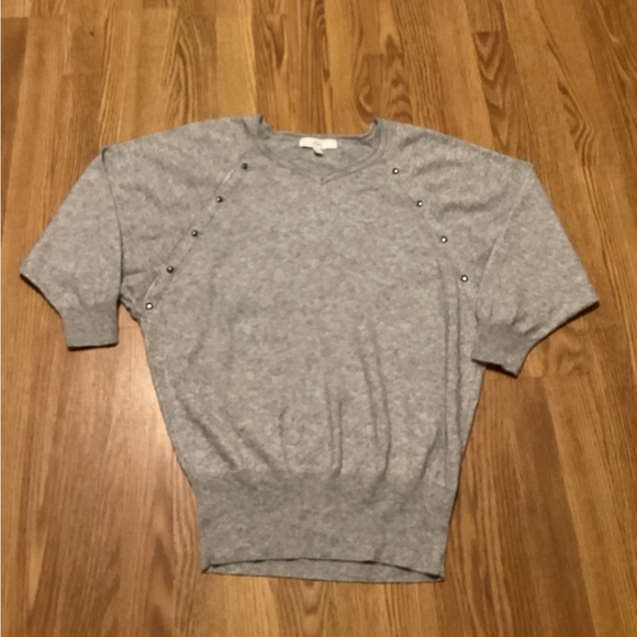 Ripe Maternity Sweaters - Women’s sweater maternity size medium brand ripe color gray 3/4 sleeve